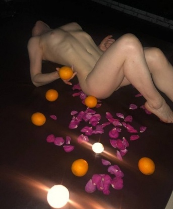 Искусительная и загадочная брюнетка с шикарной фигурой ждет встречи с щедрым кавалером. Отдохни со мной по-настоящему, позволь мне позаботиться о твоем удовлетворении и наслаждении от жизни! 6591, 26 лет